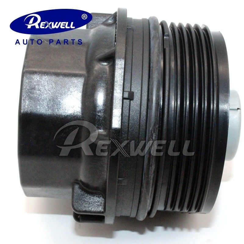 Engine Block Installation Location Engine Oil Filter Cover 1562037010 for Toyota Yaris