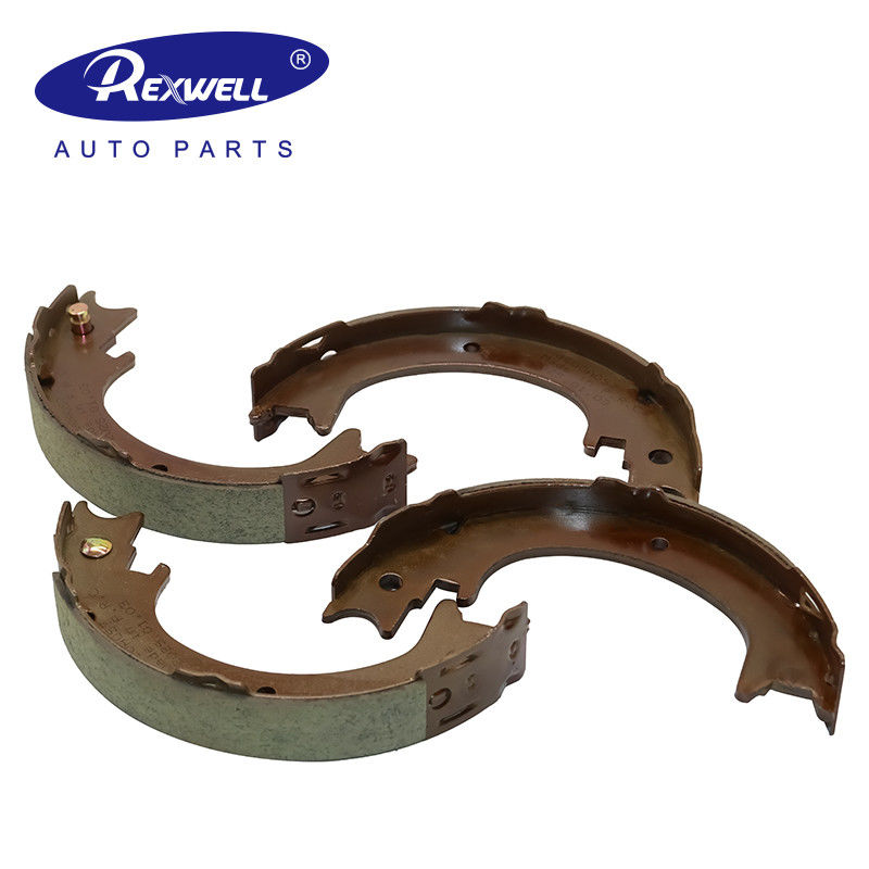 Automotive Brake System Spare Parts Carbon Fiber Ceramic Rear Drum Brake Shoes 4800A057 For MITSUBISHI PAJERO L200 V97/V98