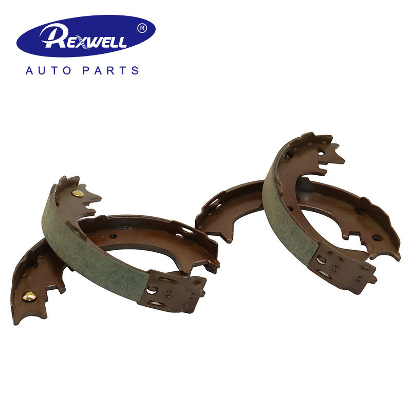 Automotive Brake System Spare Parts Carbon Fiber Ceramic Rear Drum Brake Shoes 4800A057 For MITSUBISHI PAJERO L200 V97/V98